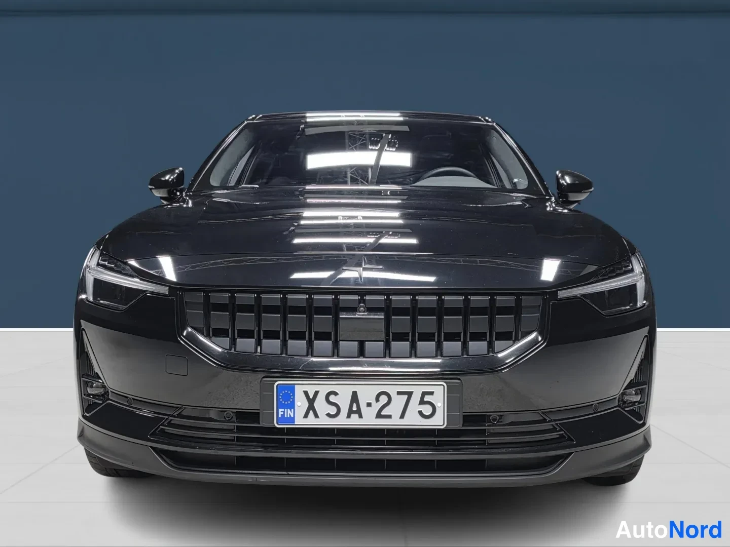 Black Polestar 2 2023, photo 4