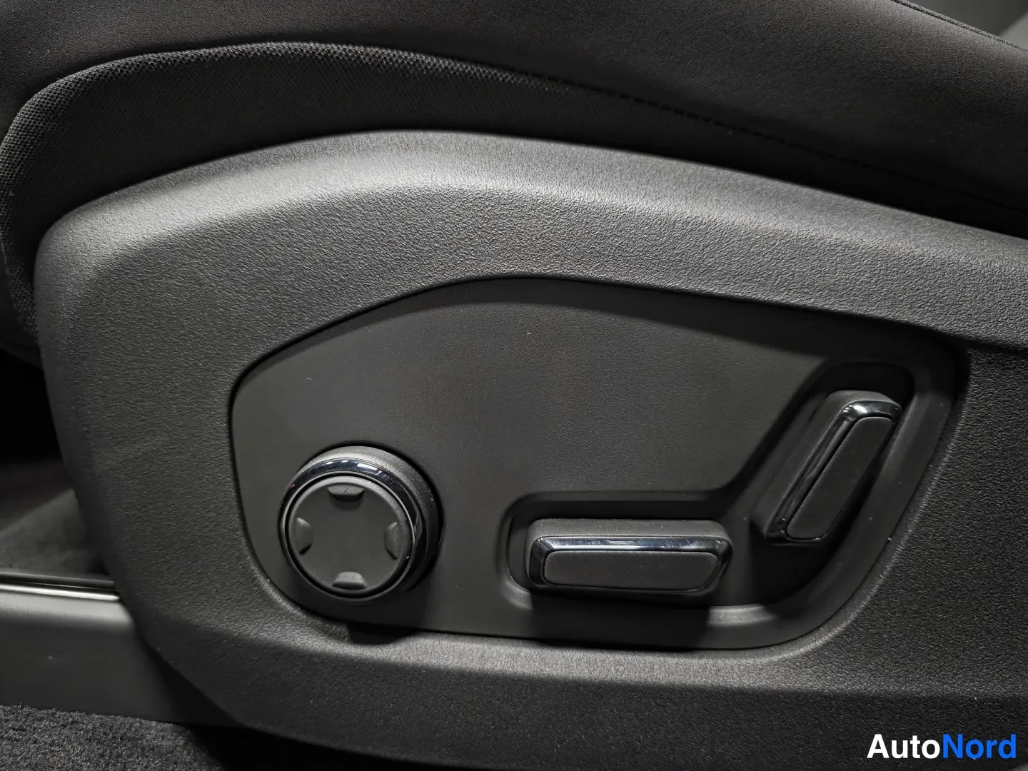 Grey Polestar 4 2026, photo 15