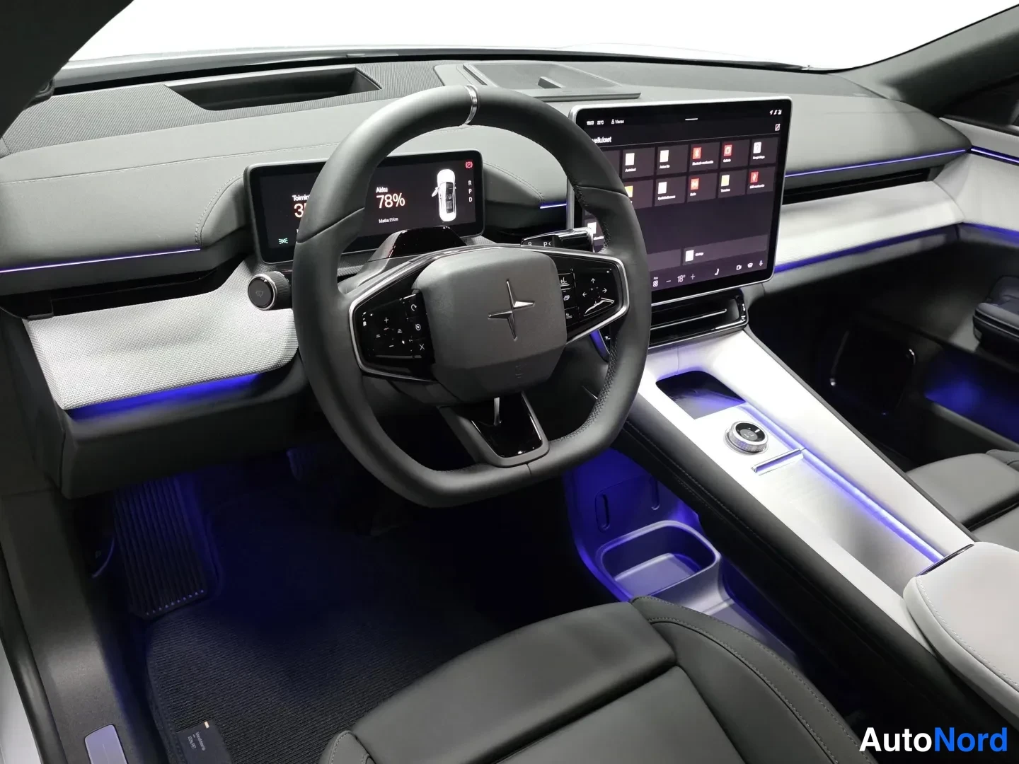 Harmaa Polestar 4 2026, kuva 8
