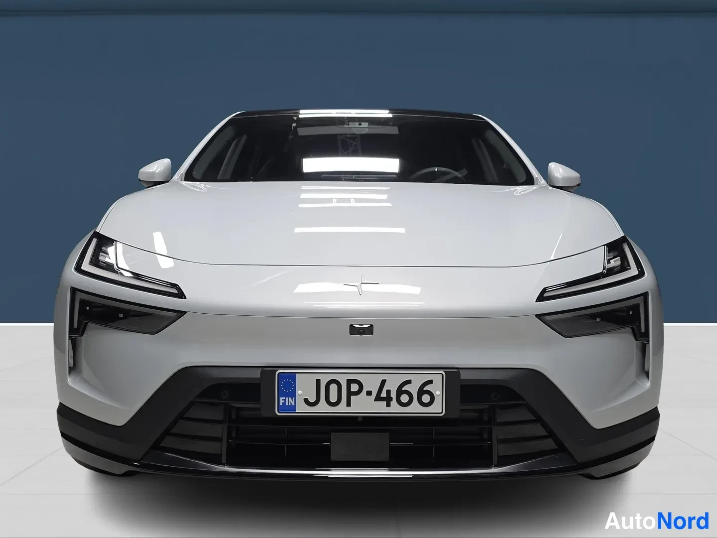 Grey Polestar 4 2026, front, photo 3