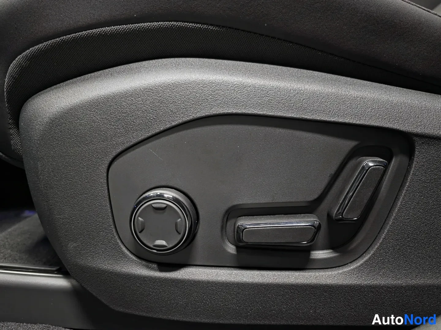 Grey Polestar 4 2026, photo 15