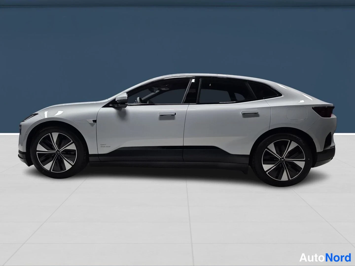 Harmaa Polestar 4 2026, kuva 20