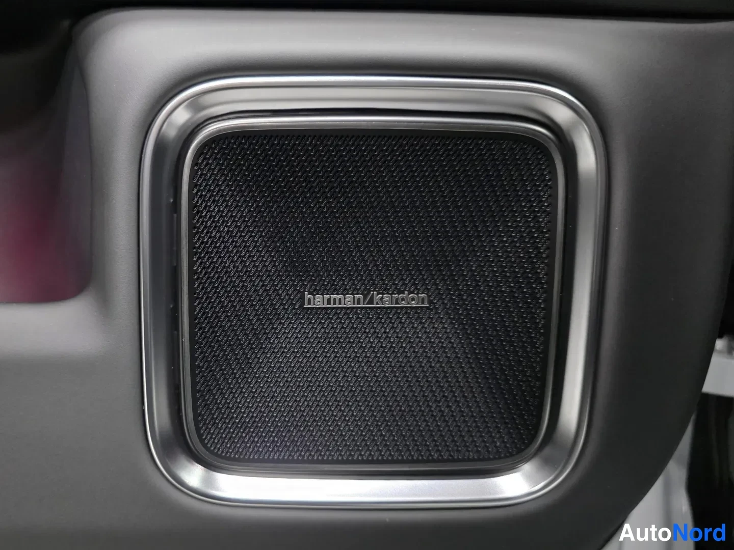 Grey Polestar 4 2026, photo 16