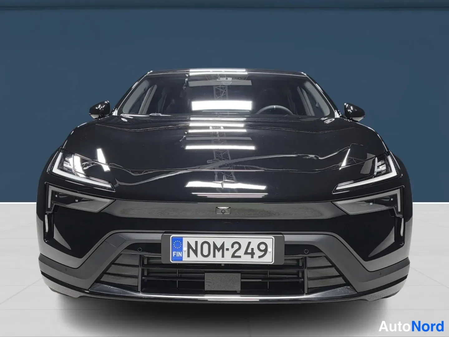 Black Polestar 4 2026, front, photo 3