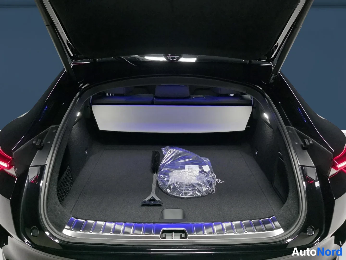 Black Polestar 4 2026, rear, photo 10