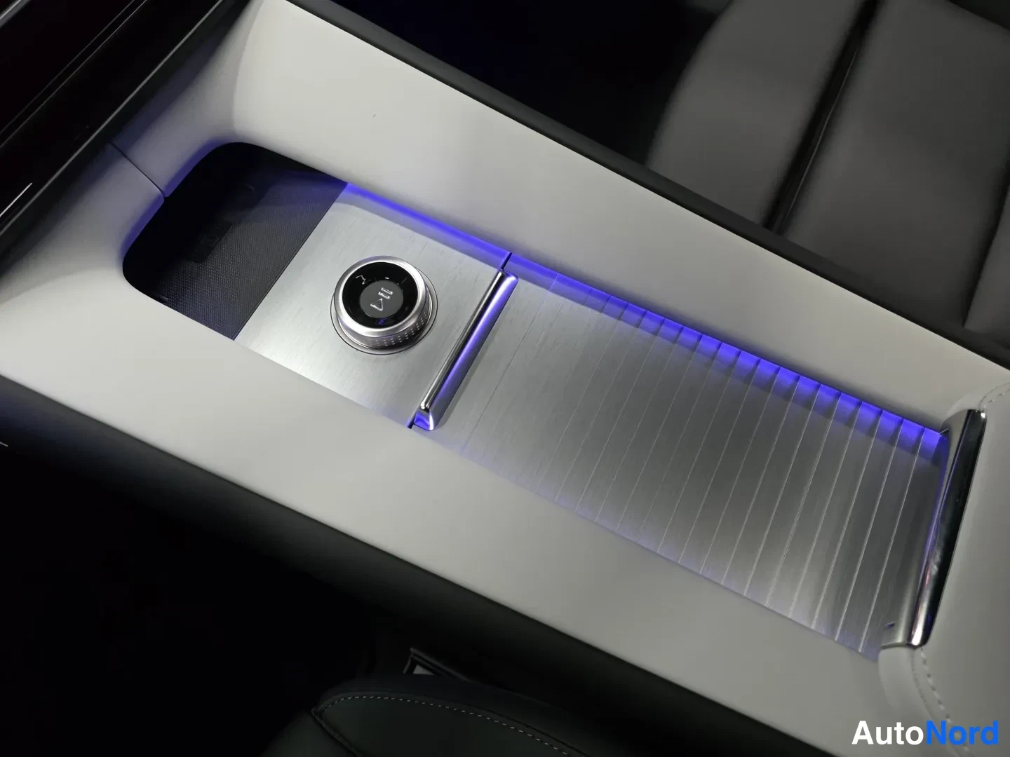 Sininen Polestar 4 2026, kuva 14