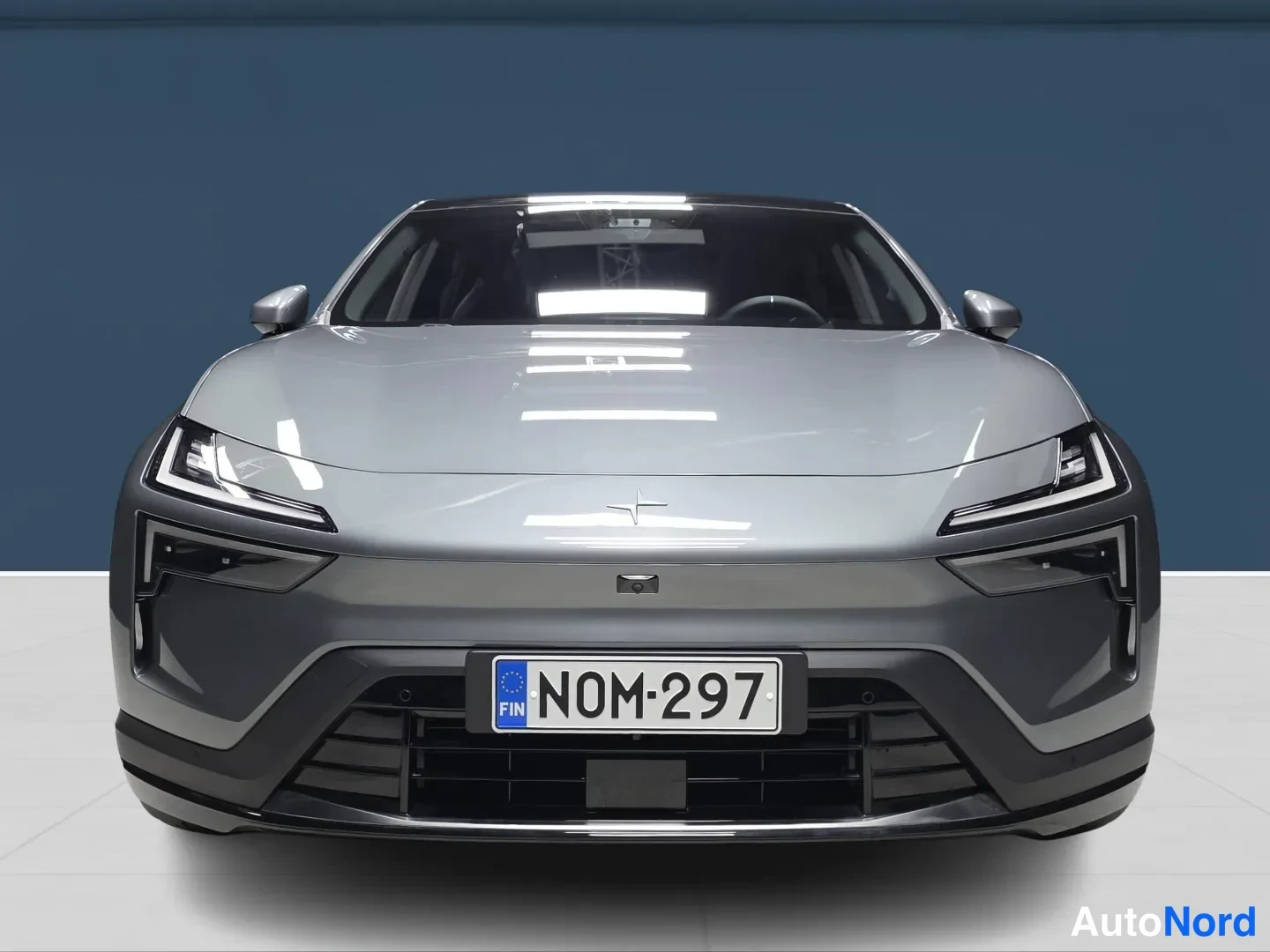 Grey Polestar 4 2026, front, photo 3