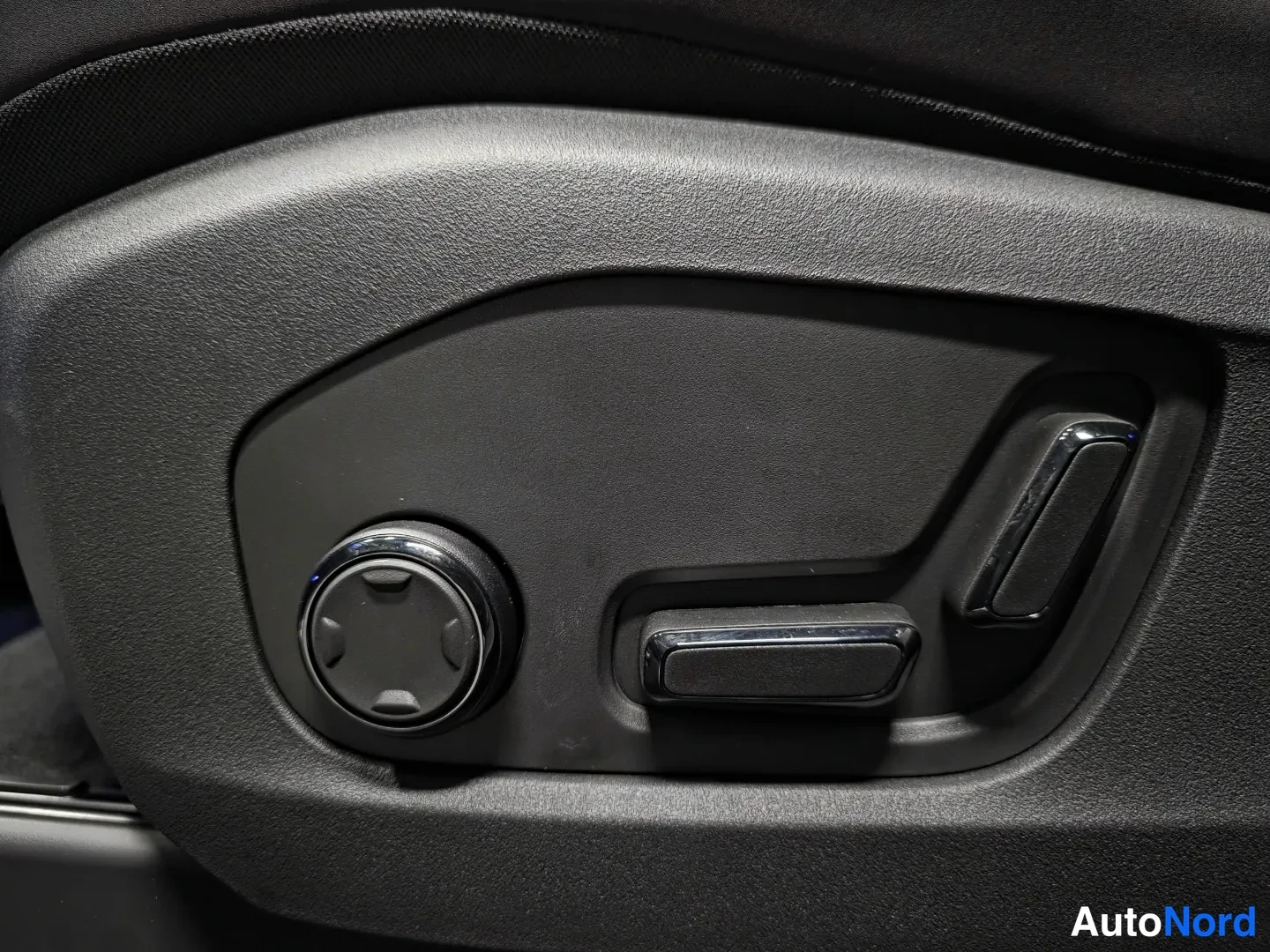 Grey Polestar 4 2026, photo 14