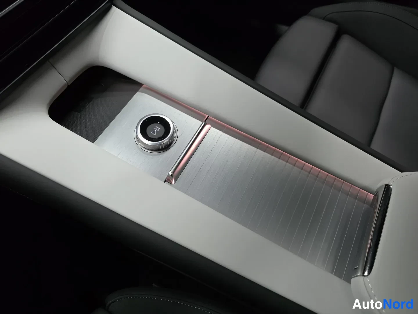 Grey Polestar 4 2026, photo 15