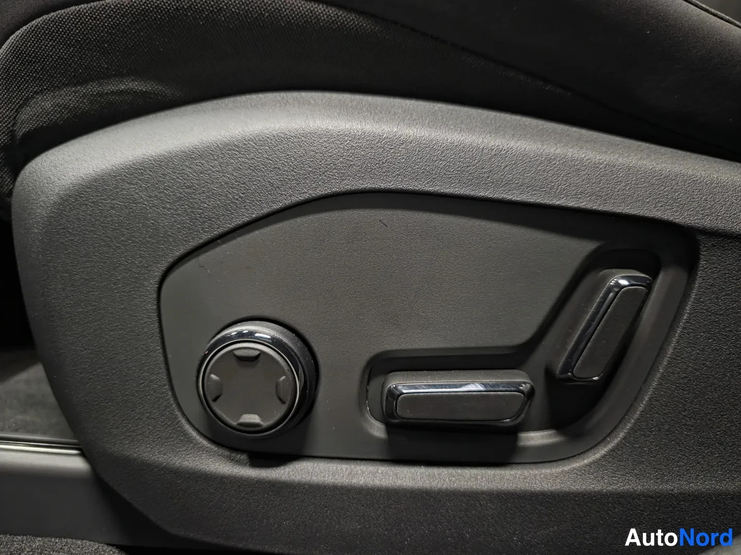 Grey Polestar 4 2026, photo 13