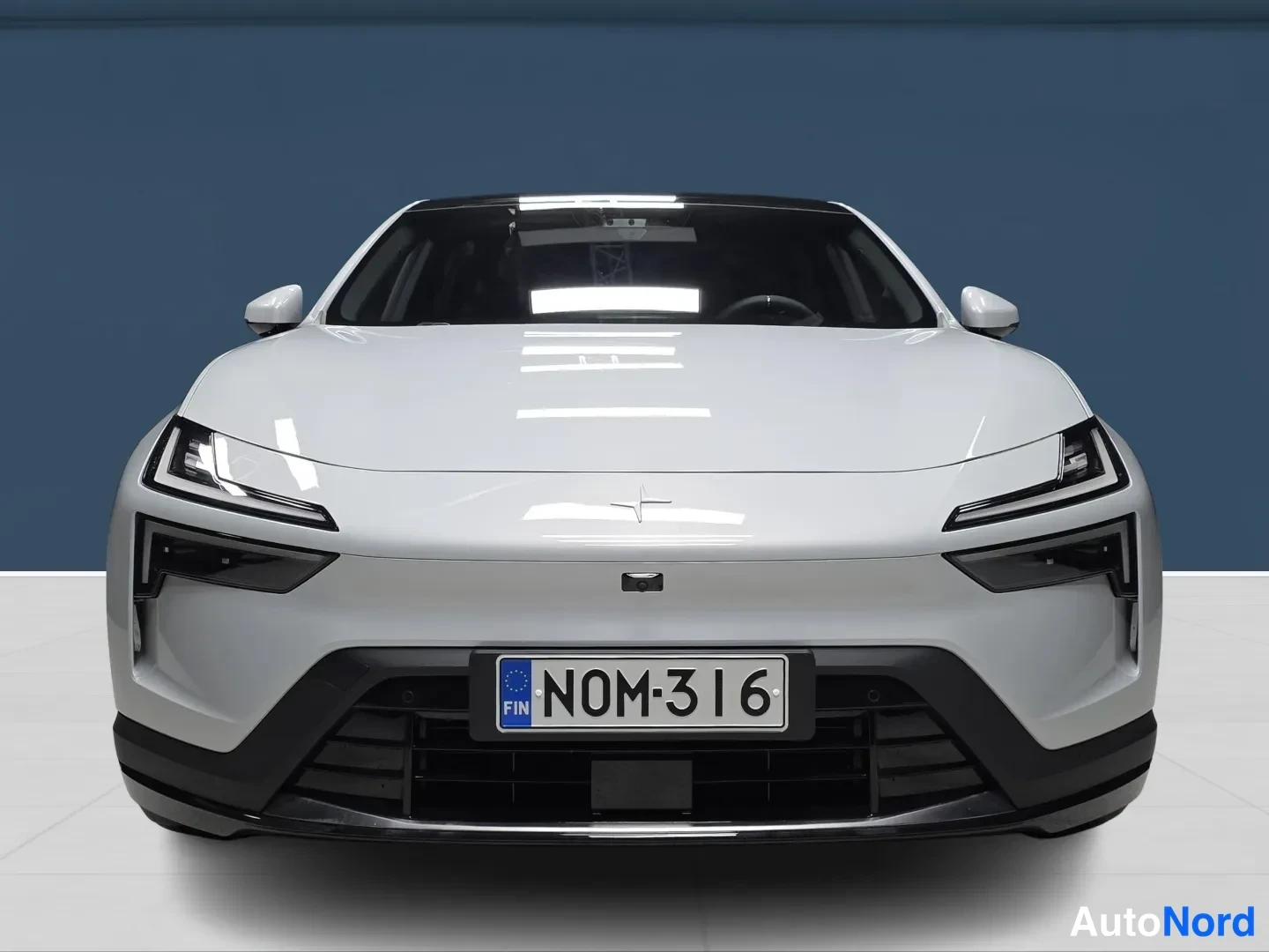 Grey Polestar 4 2026, front, photo 3