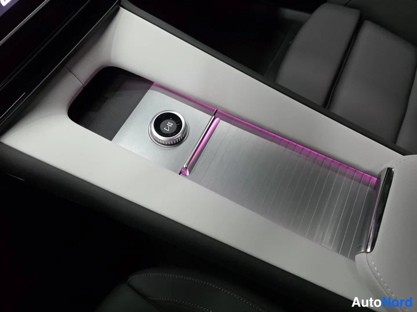 Grey Polestar 4 2026, photo 13