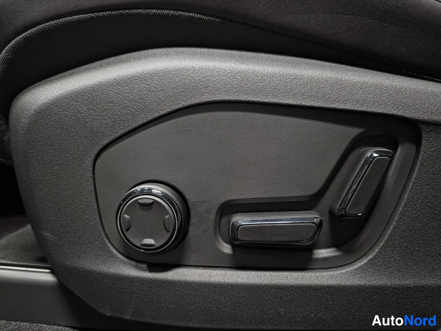 Grey Polestar 4 2026, photo 14