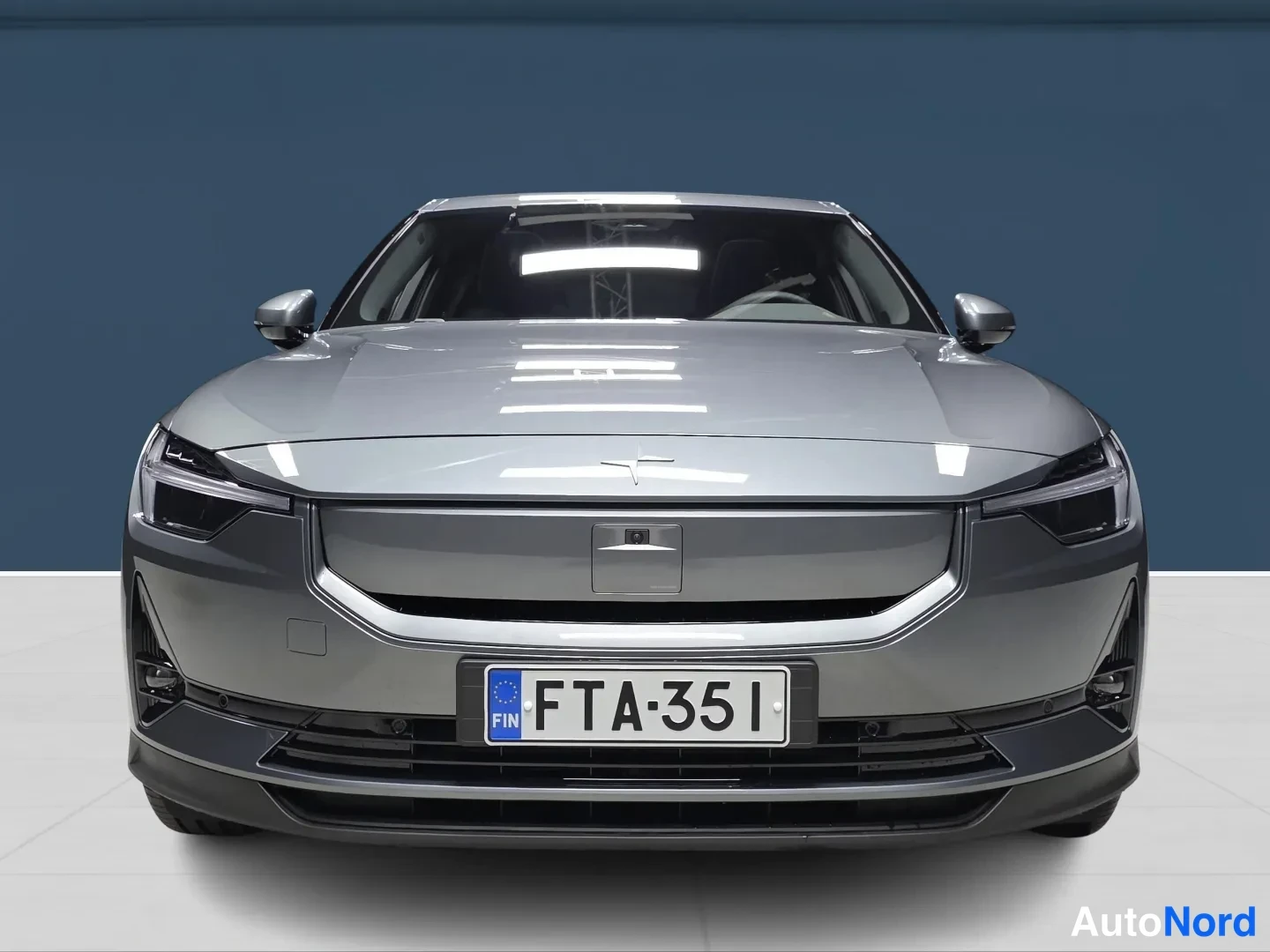 Harmaa Polestar 2 2027, edestä, kuva 3