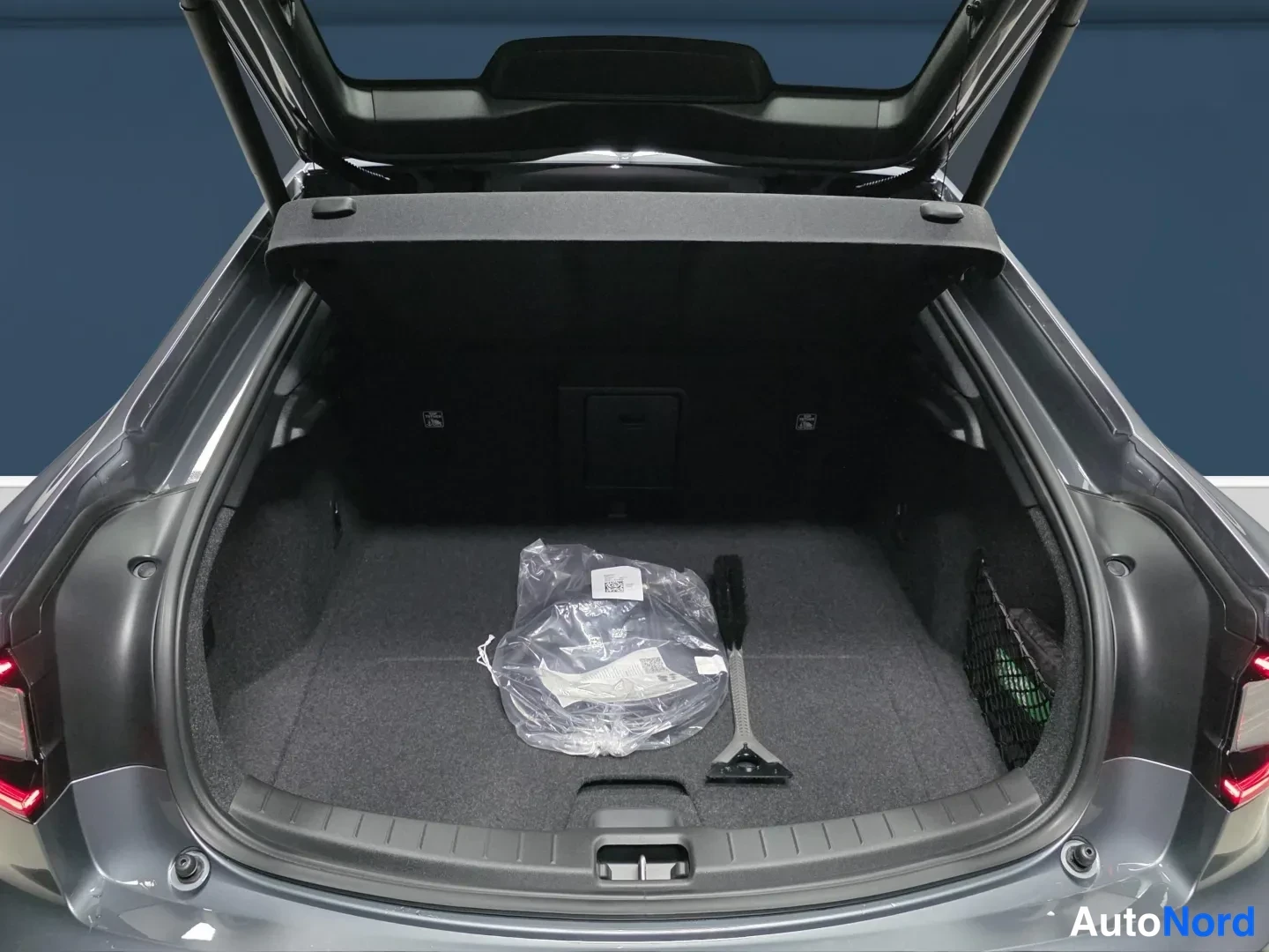 Grey Polestar 2 2026, rear, photo 6