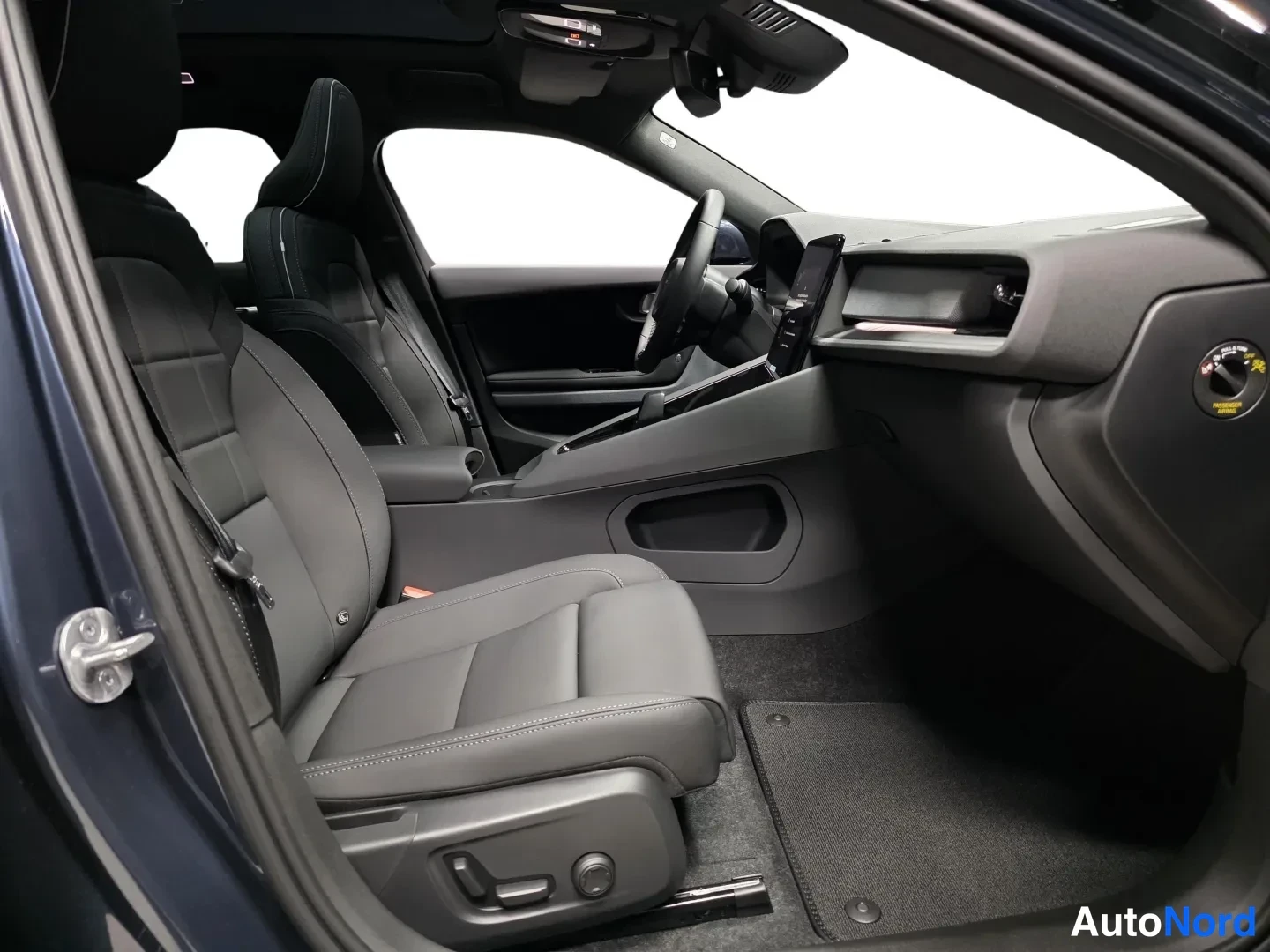 Blue Polestar 2 2026, photo 18