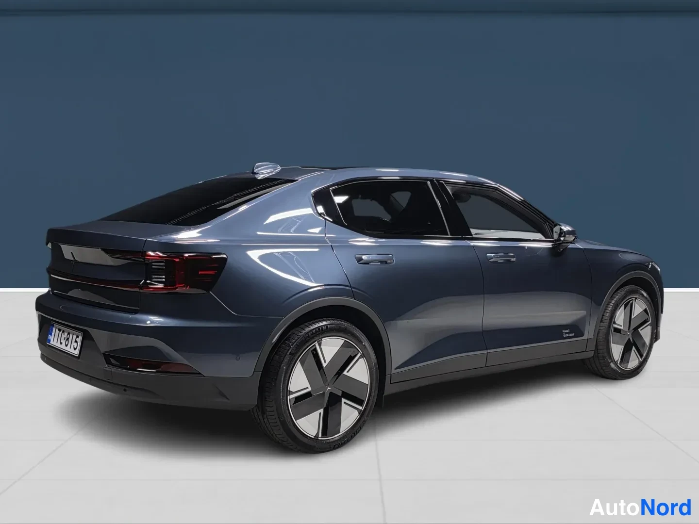 Blue Polestar 2 2026, rear three-quarter, photo 6