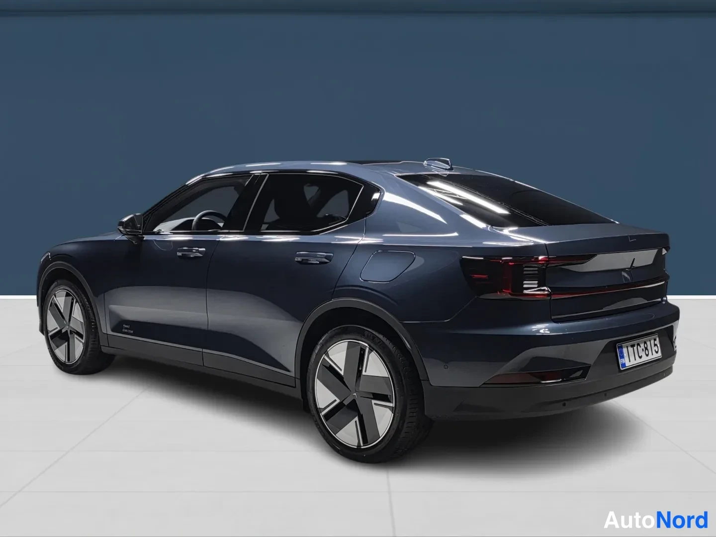 Blue Polestar 2 2026, rear three-quarter, photo 7