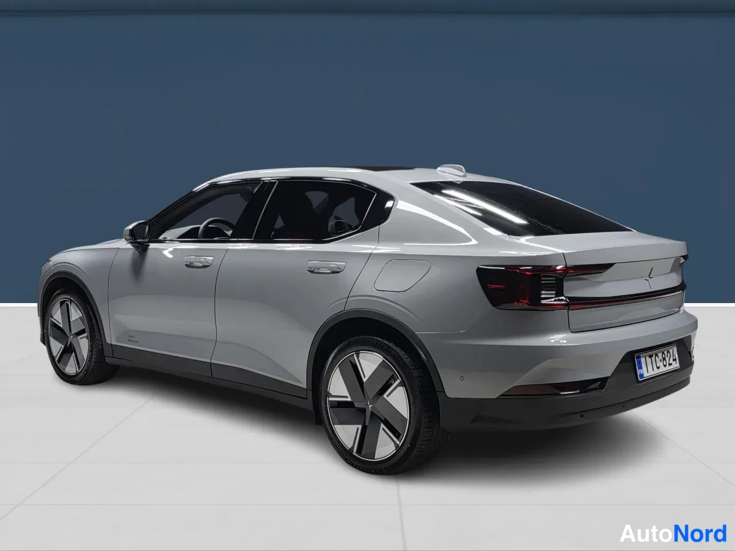 Harmaa Polestar 2 2026, takaviisto, kuva 5