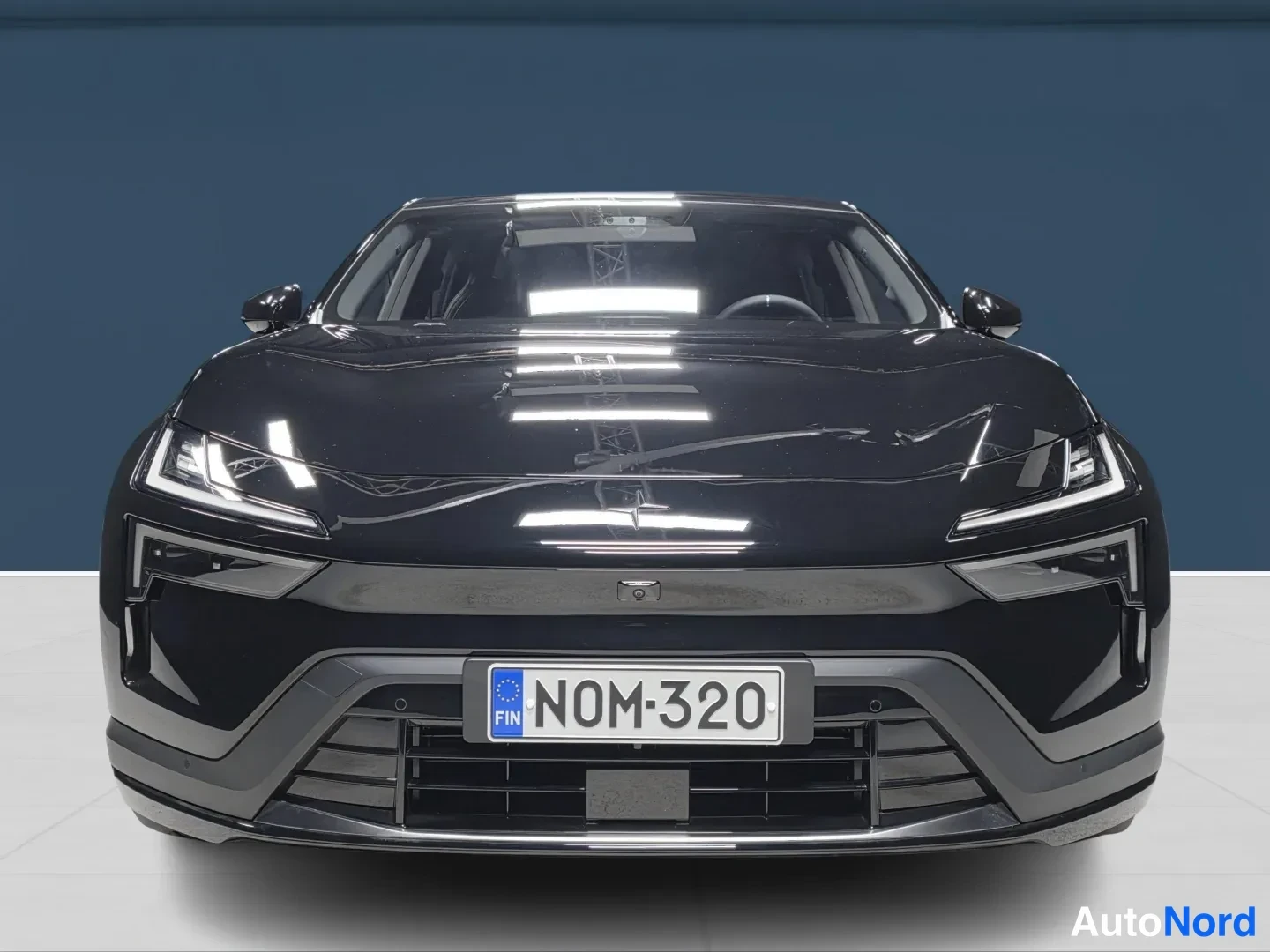 Black Polestar 4 2026, front, photo 3