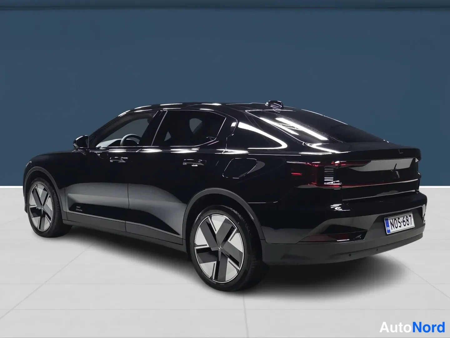 Musta Polestar 2 2027, takaviisto, kuva 5