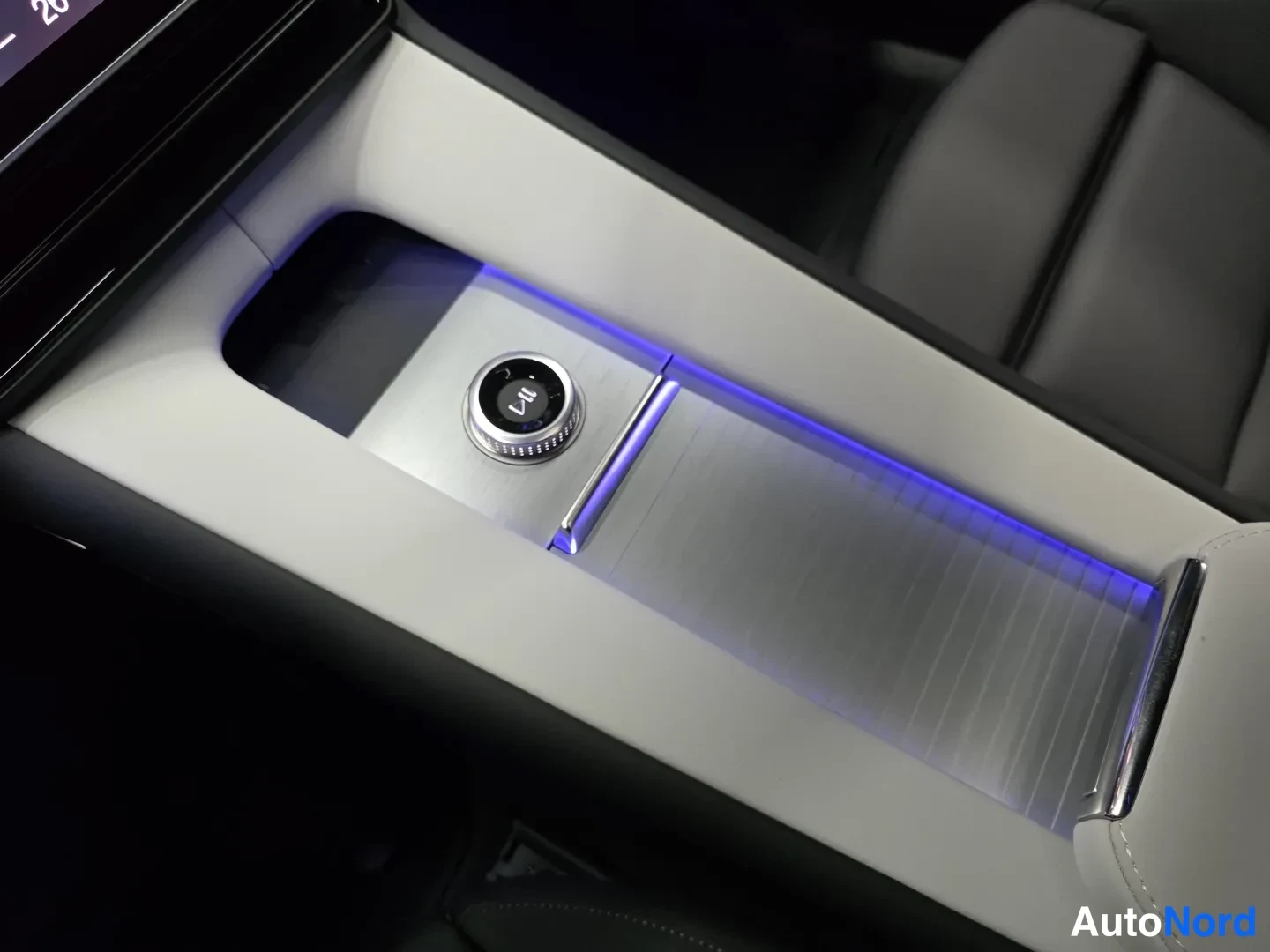 Grey Polestar 4 2026, photo 13