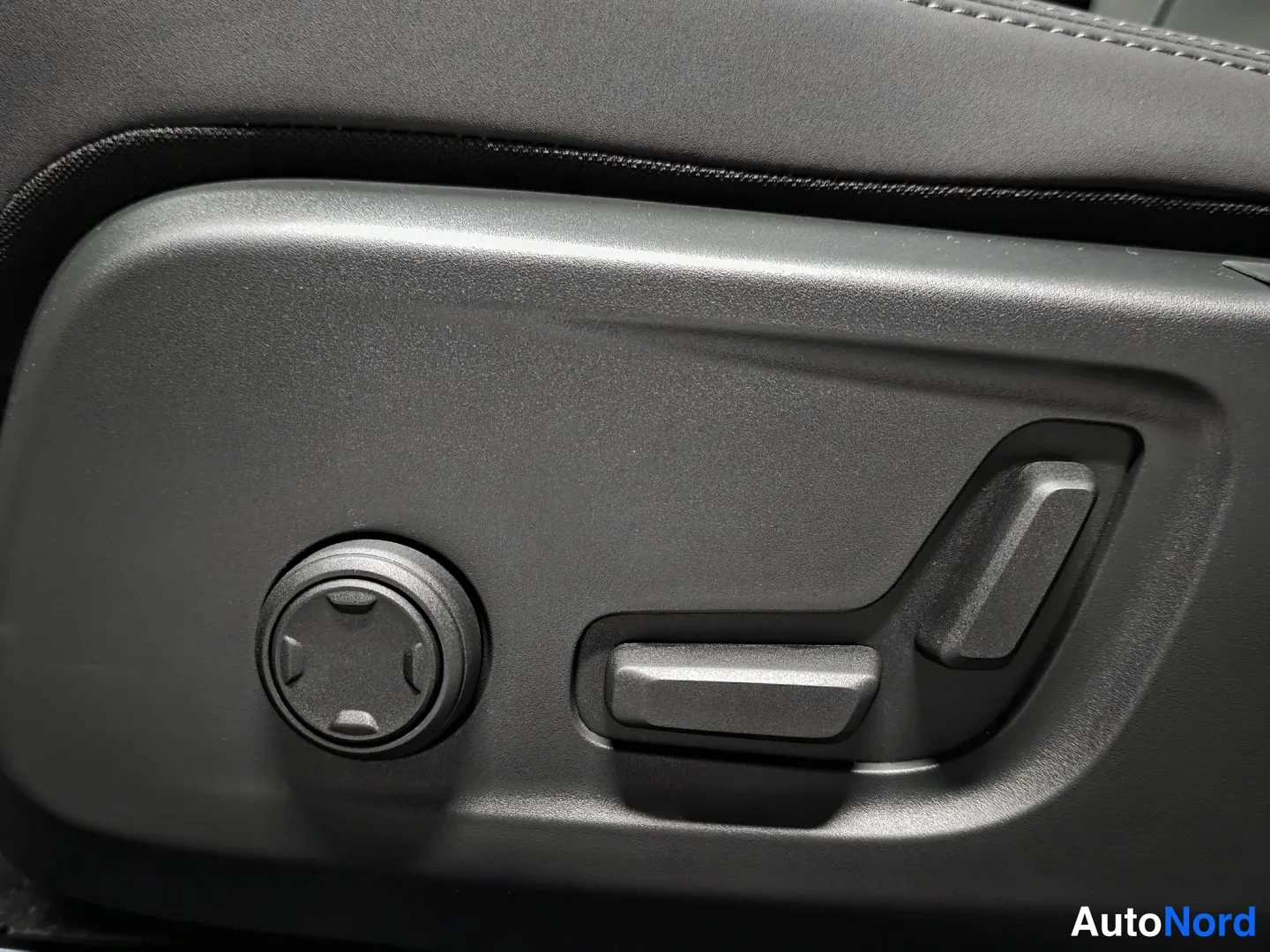 Grey Polestar 2 2027, photo 14