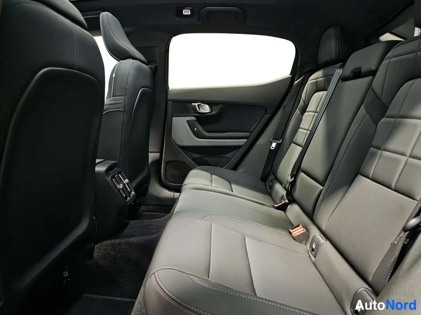 Grey Polestar 2 2027, photo 10