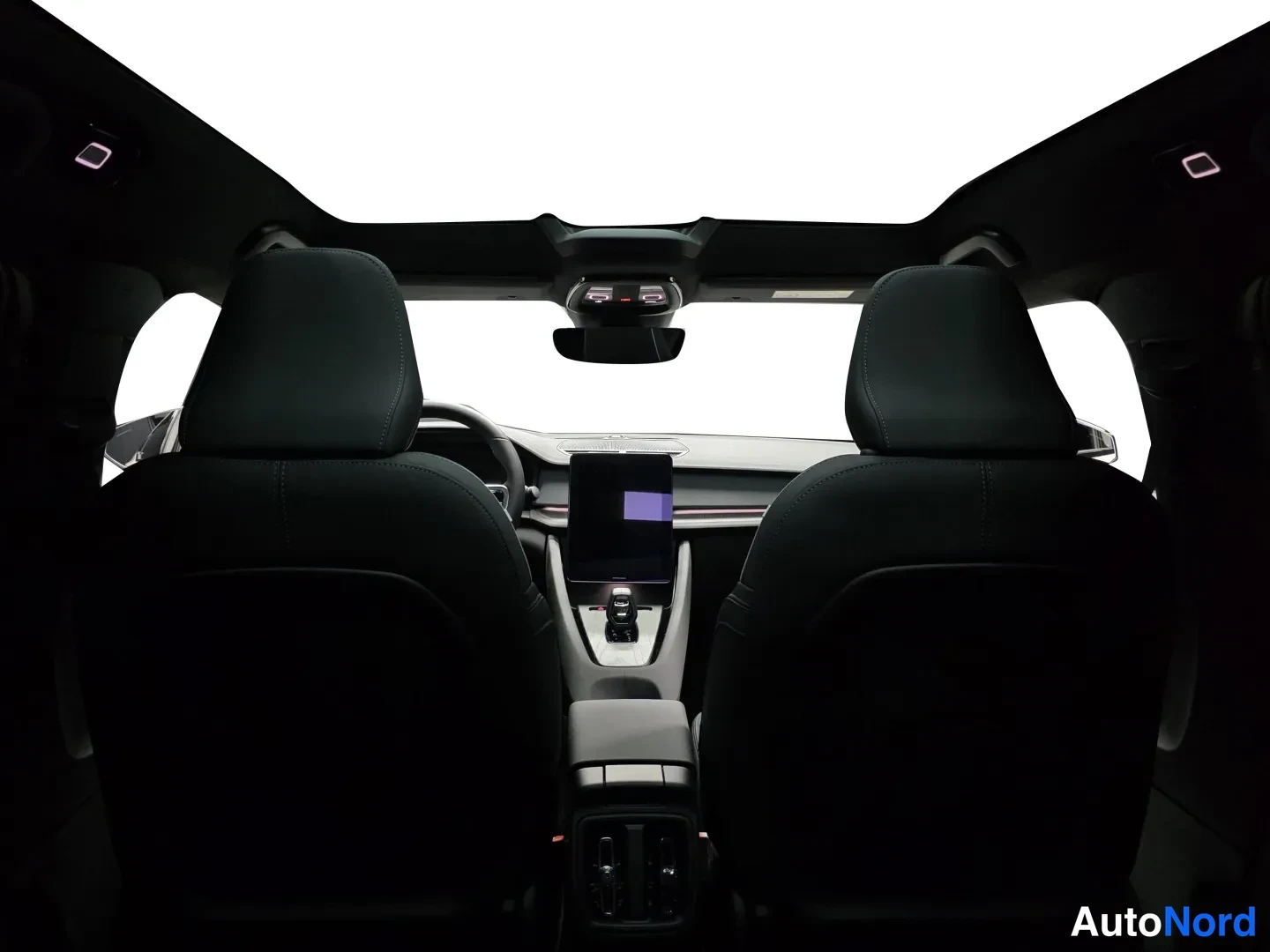 White Polestar 2 2026, photo 15
