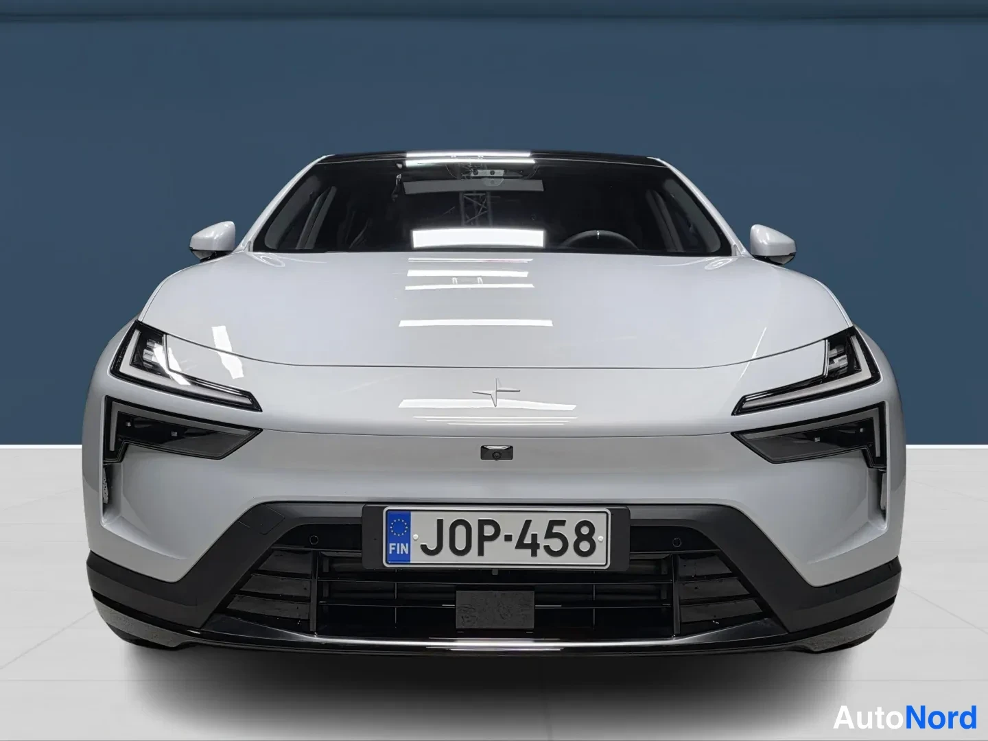 Grey Polestar 4 2026, front, photo 3