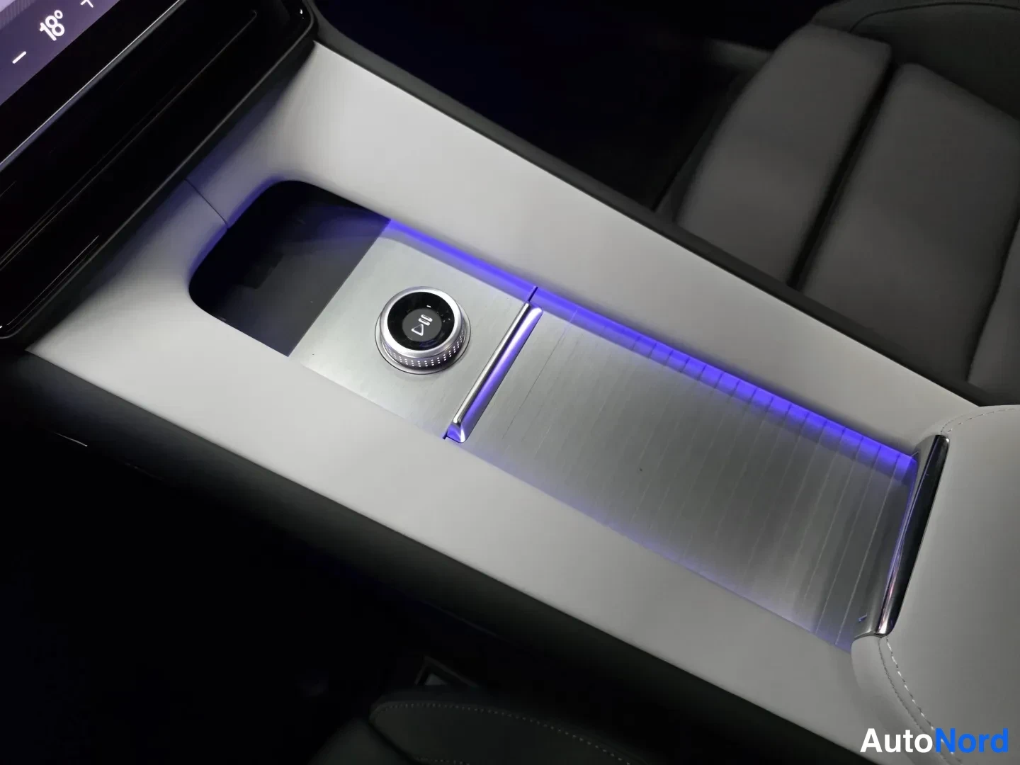 Grey Polestar 4 2026, photo 14