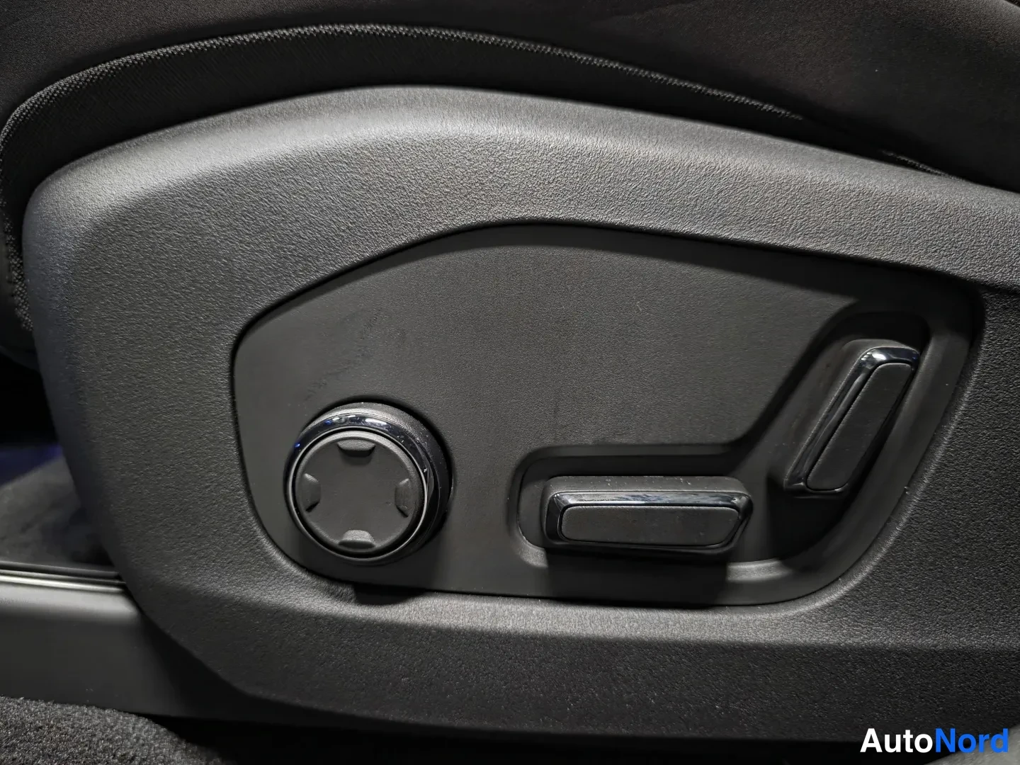 Grey Polestar 4 2026, photo 15