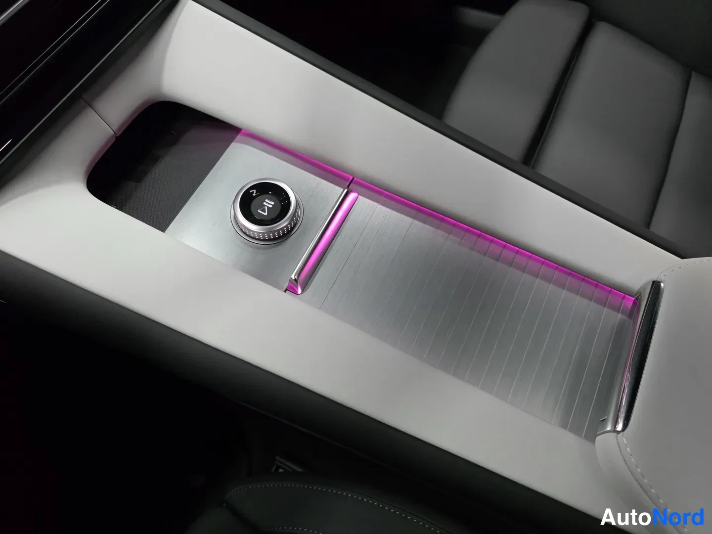 Grey Polestar 4 2026, photo 13