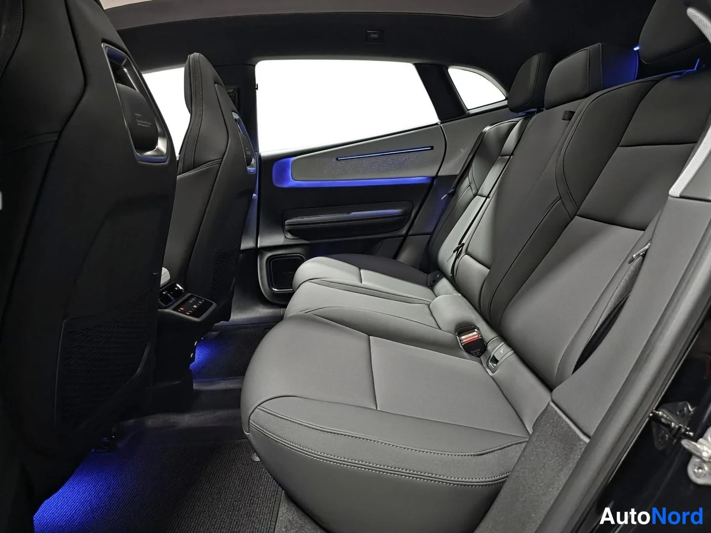 Black Polestar 4 2026, photo 12