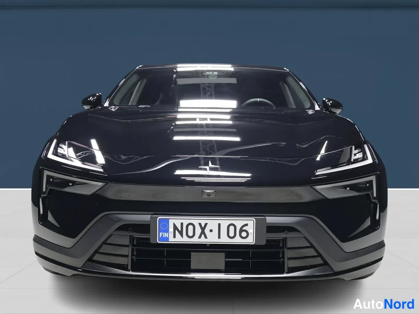 Black Polestar 4 2027, front, photo 3
