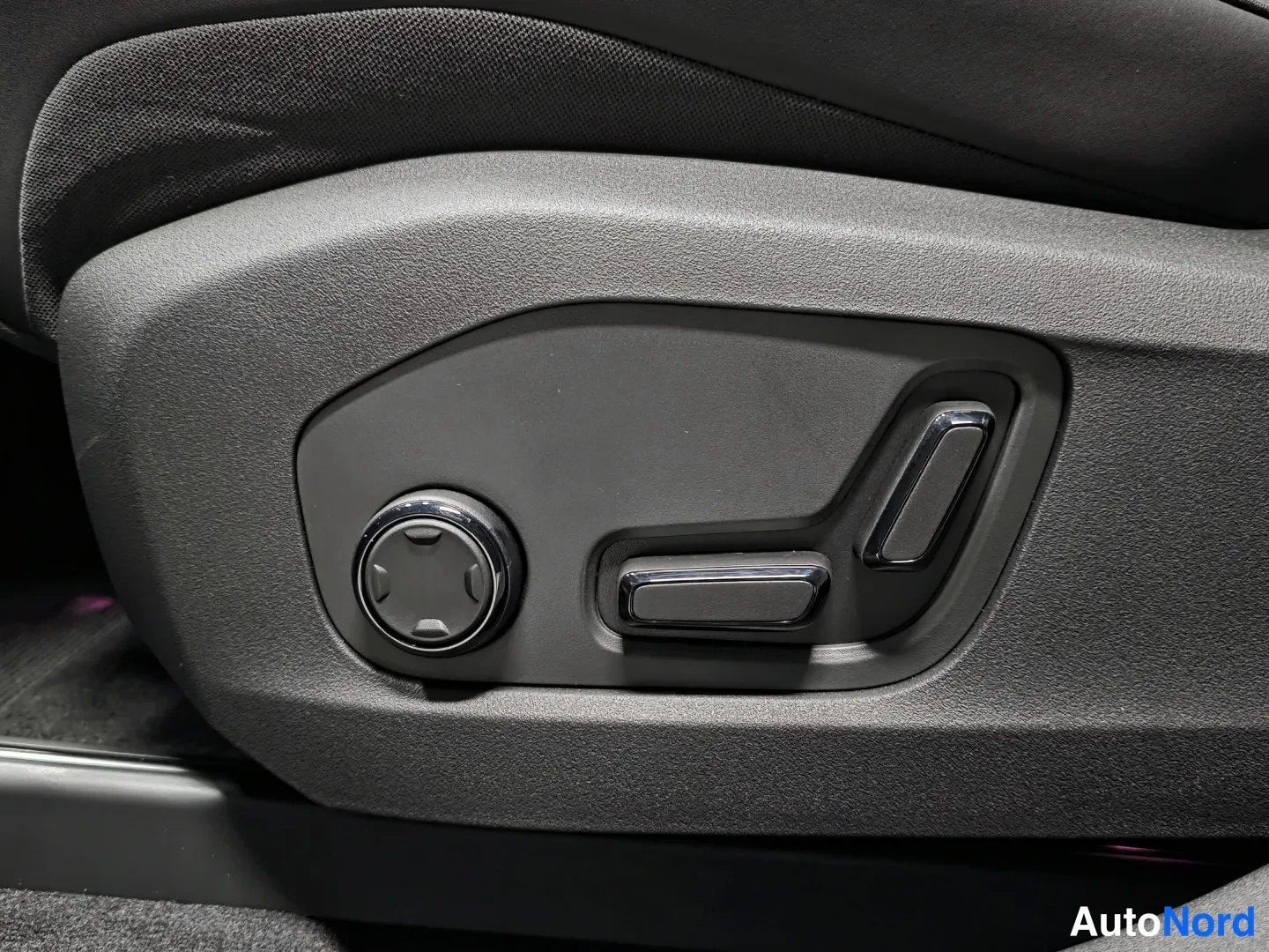 Grey Polestar 4 2026, photo 13