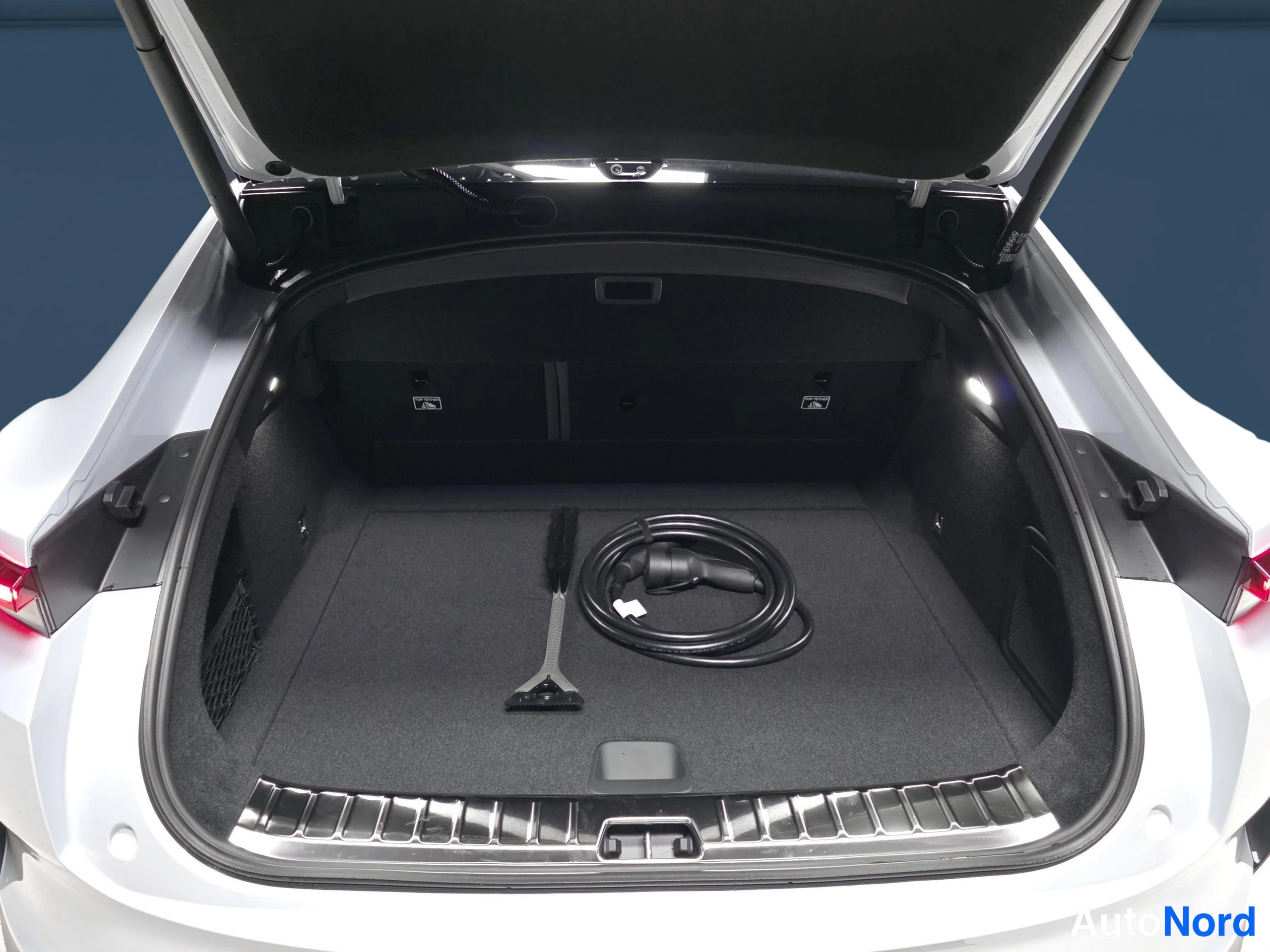 Grey Polestar 4 2026, rear, photo 7