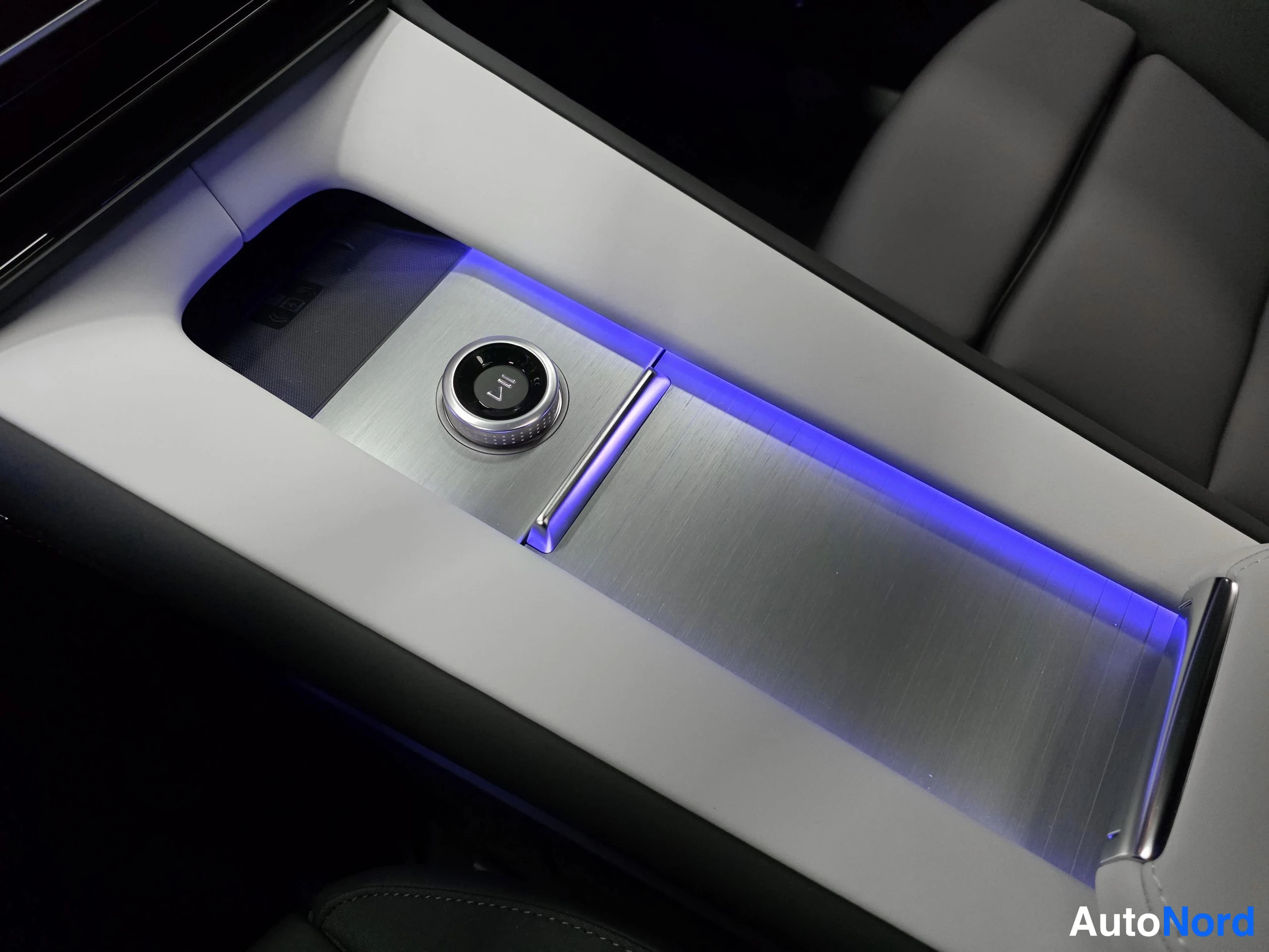 Grey Polestar 4 2026, photo 15