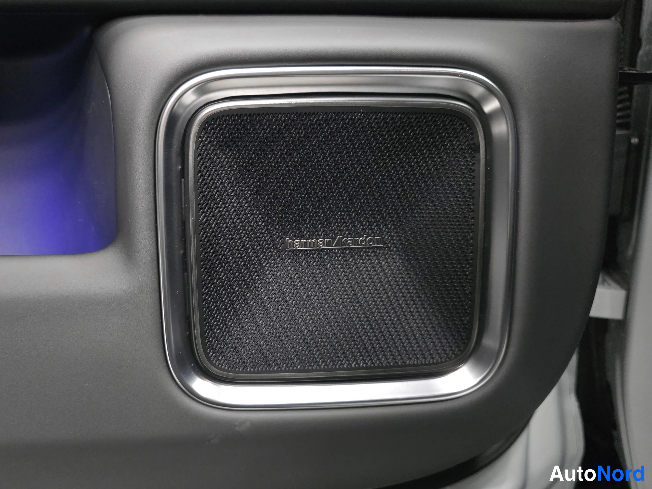 Grey Polestar 4 2026, photo 17