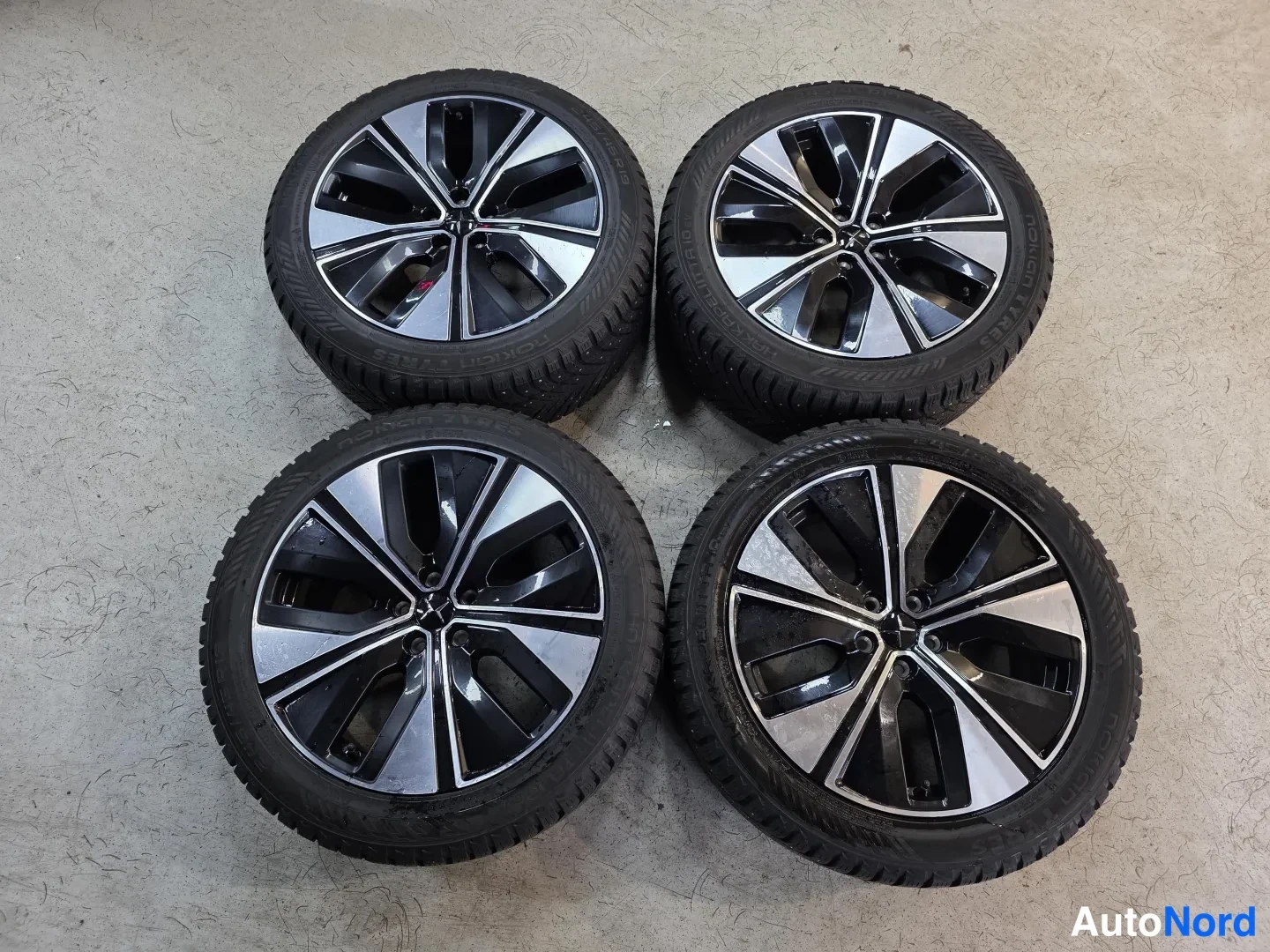 Harmaa Polestar 2 2023, kuva 10