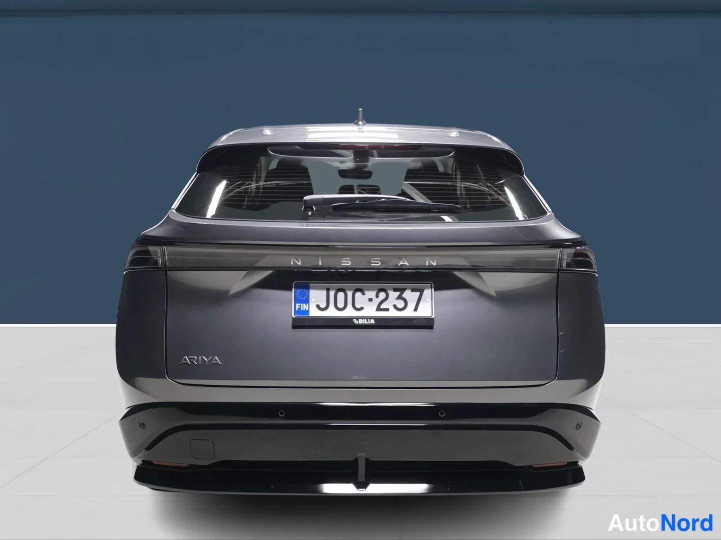 Harmaa Nissan Ariya 2026, takaa, kuva 6