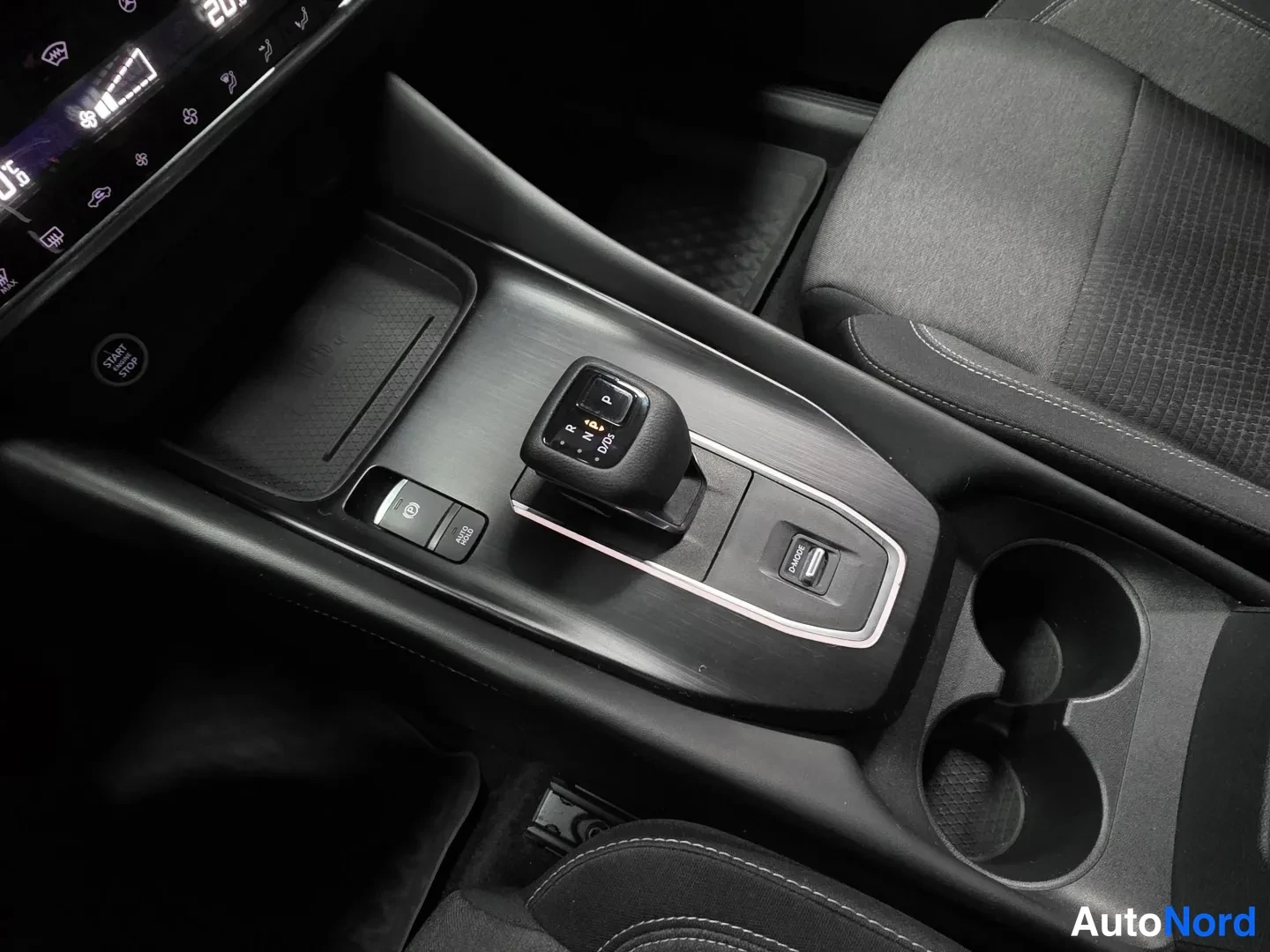 White Nissan Qashqai 2022, photo 15