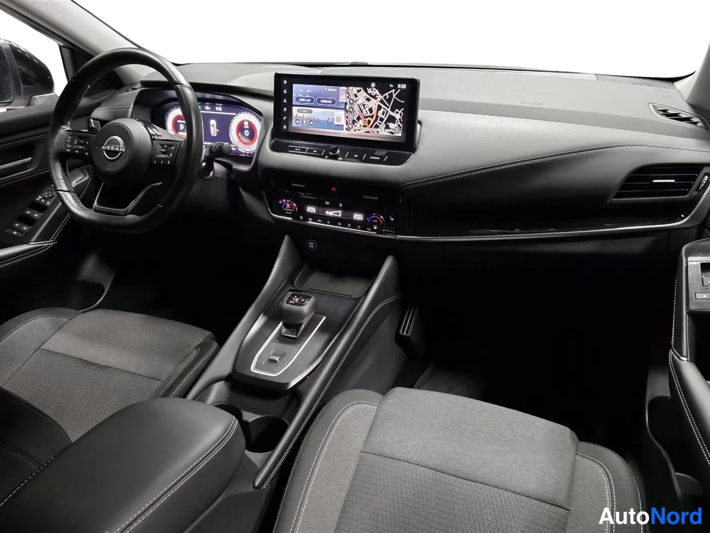 White Nissan Qashqai 2022, photo 16