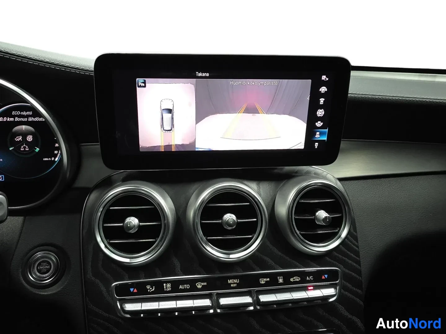 White Mercedes-Benz GLC 2021, photo 15