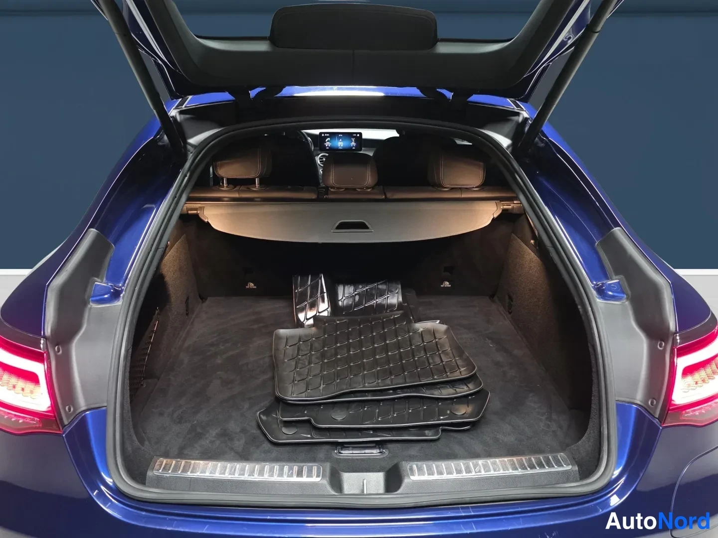 Blue Mercedes-Benz GLC 2020, rear, photo 8