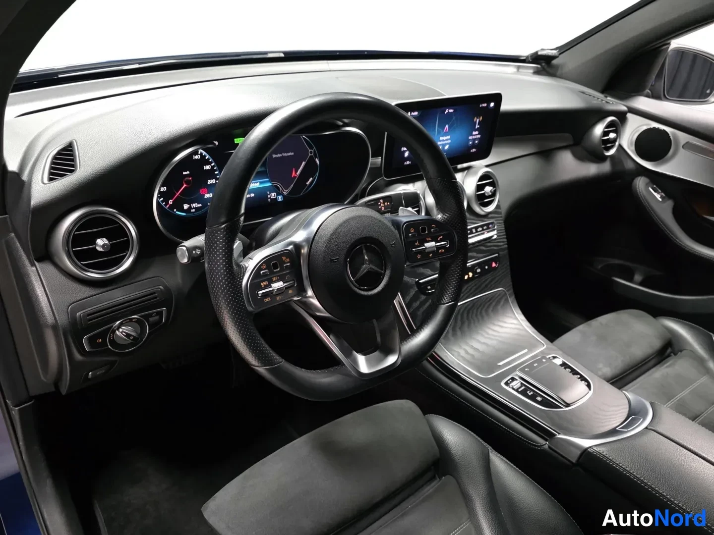 Blue Mercedes-Benz GLC 2020, photo 10