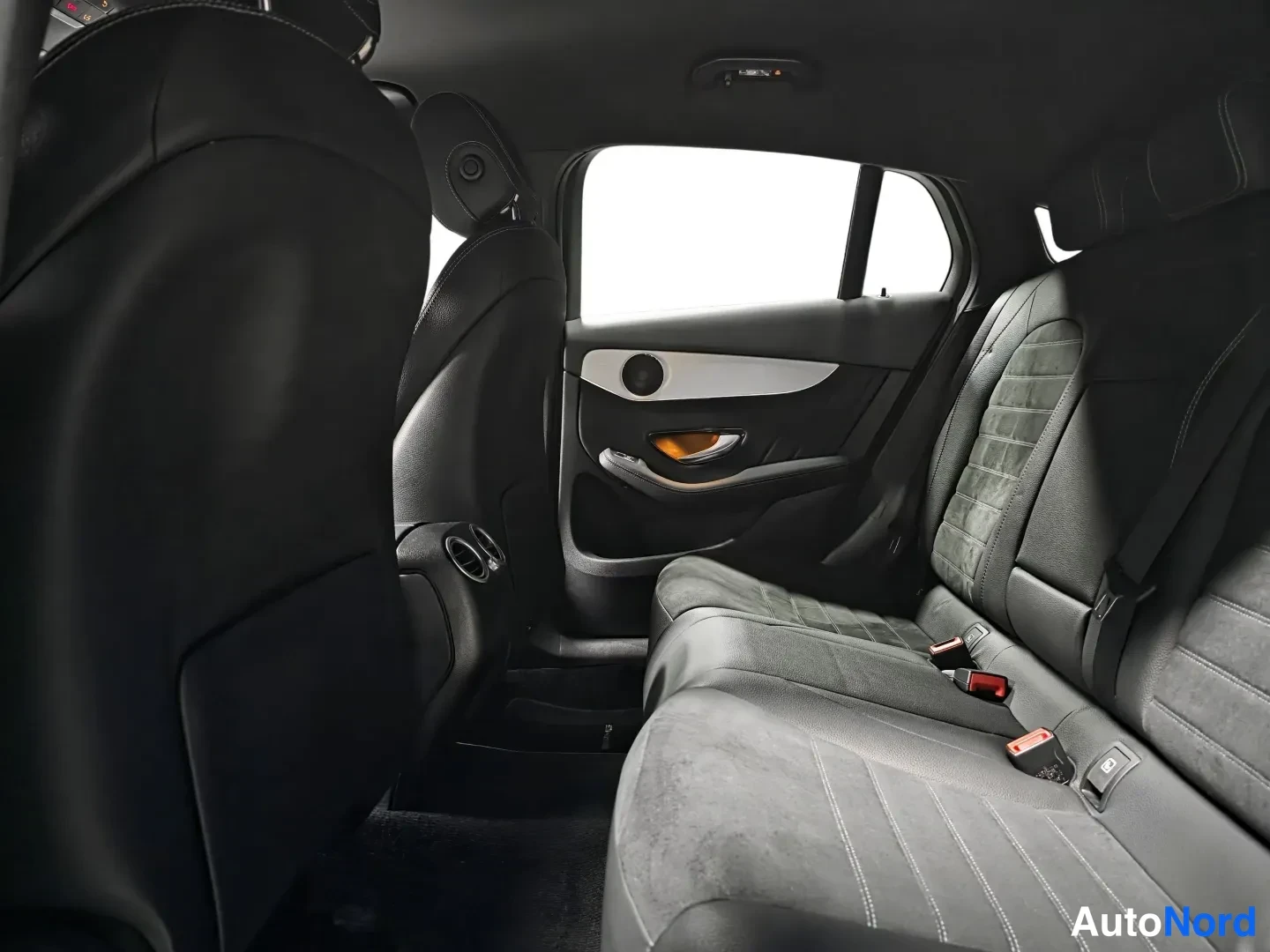 Blue Mercedes-Benz GLC 2020, photo 11