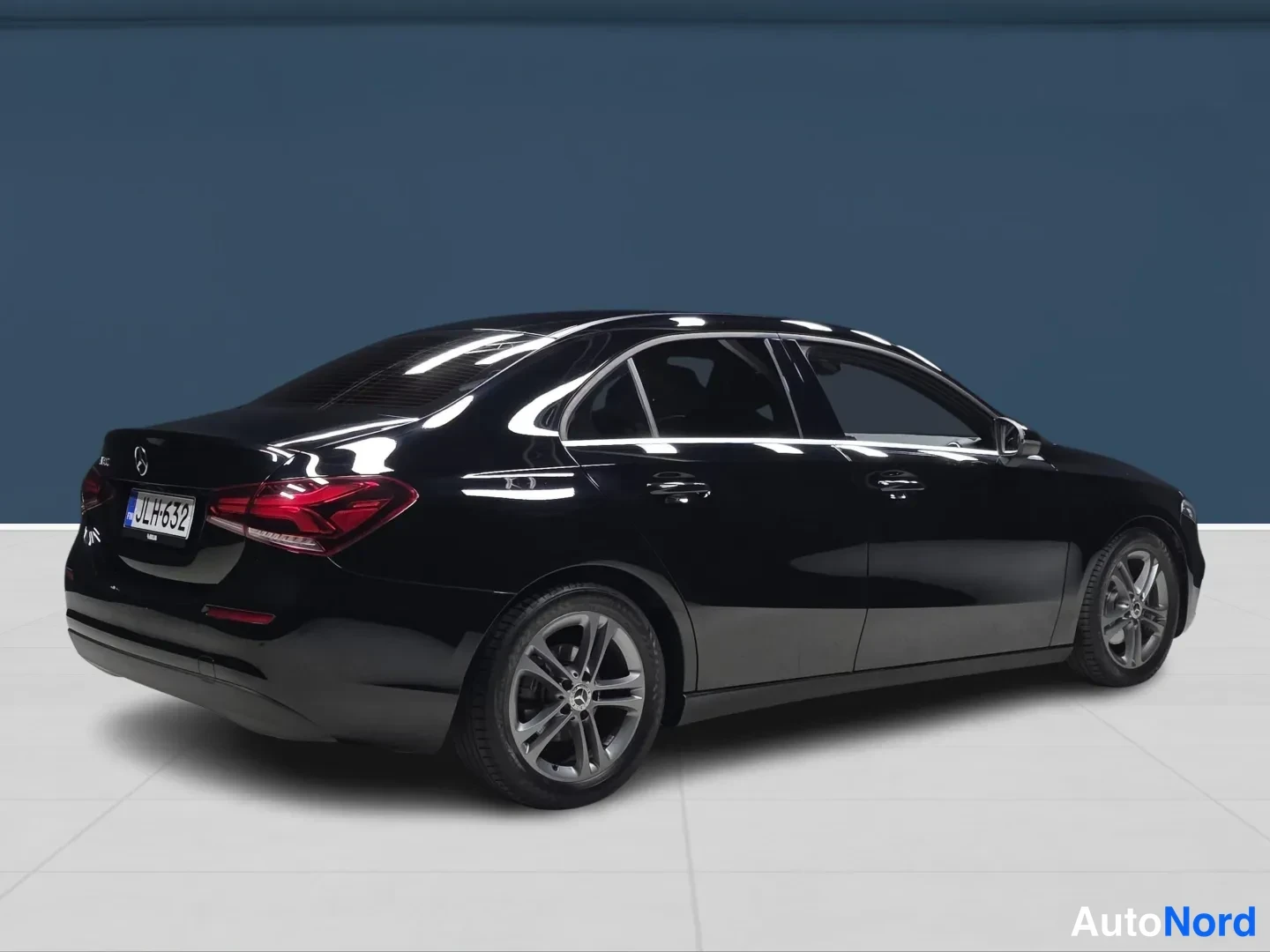 Black Mercedes-Benz A 2020, photo 4