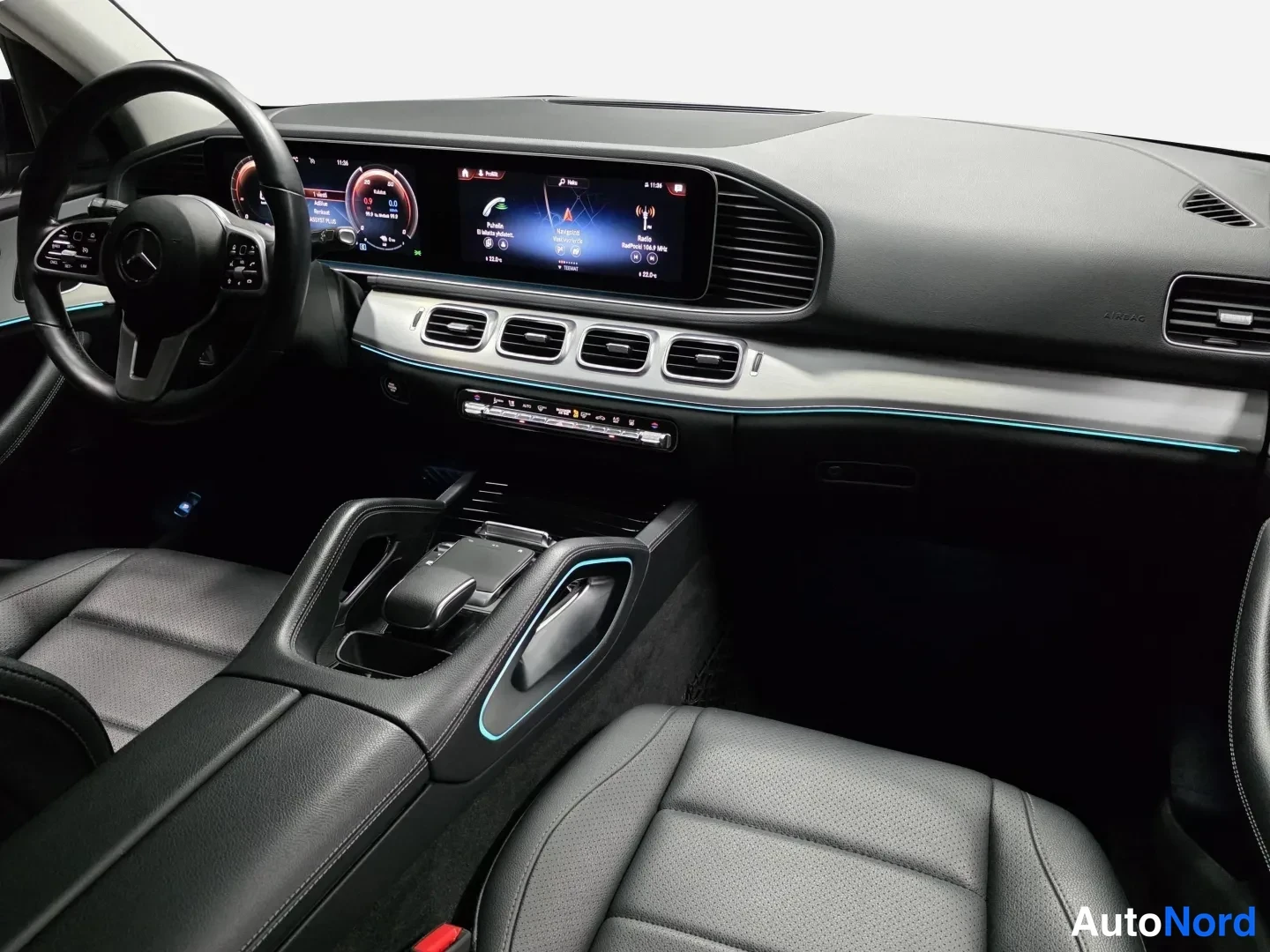 Musta Mercedes-Benz GLE 2020, kuva 17