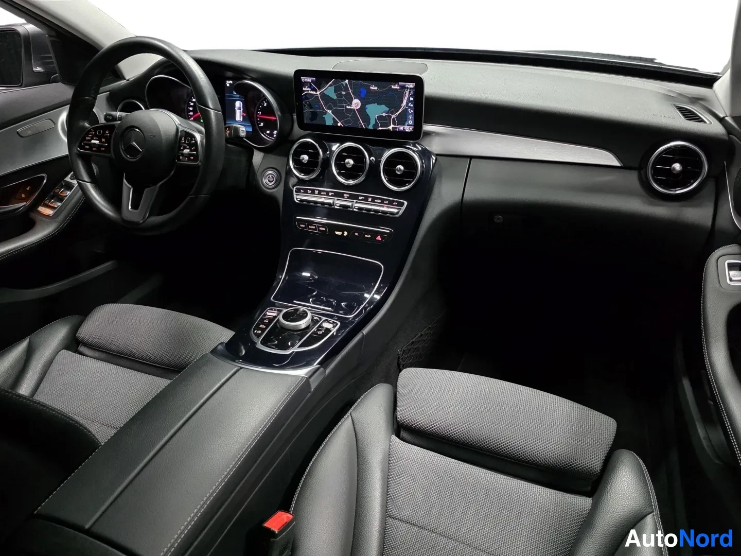 Grey Mercedes-Benz C 2019, photo 17